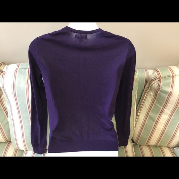 GAP Sweater. - Picture 3 of 4